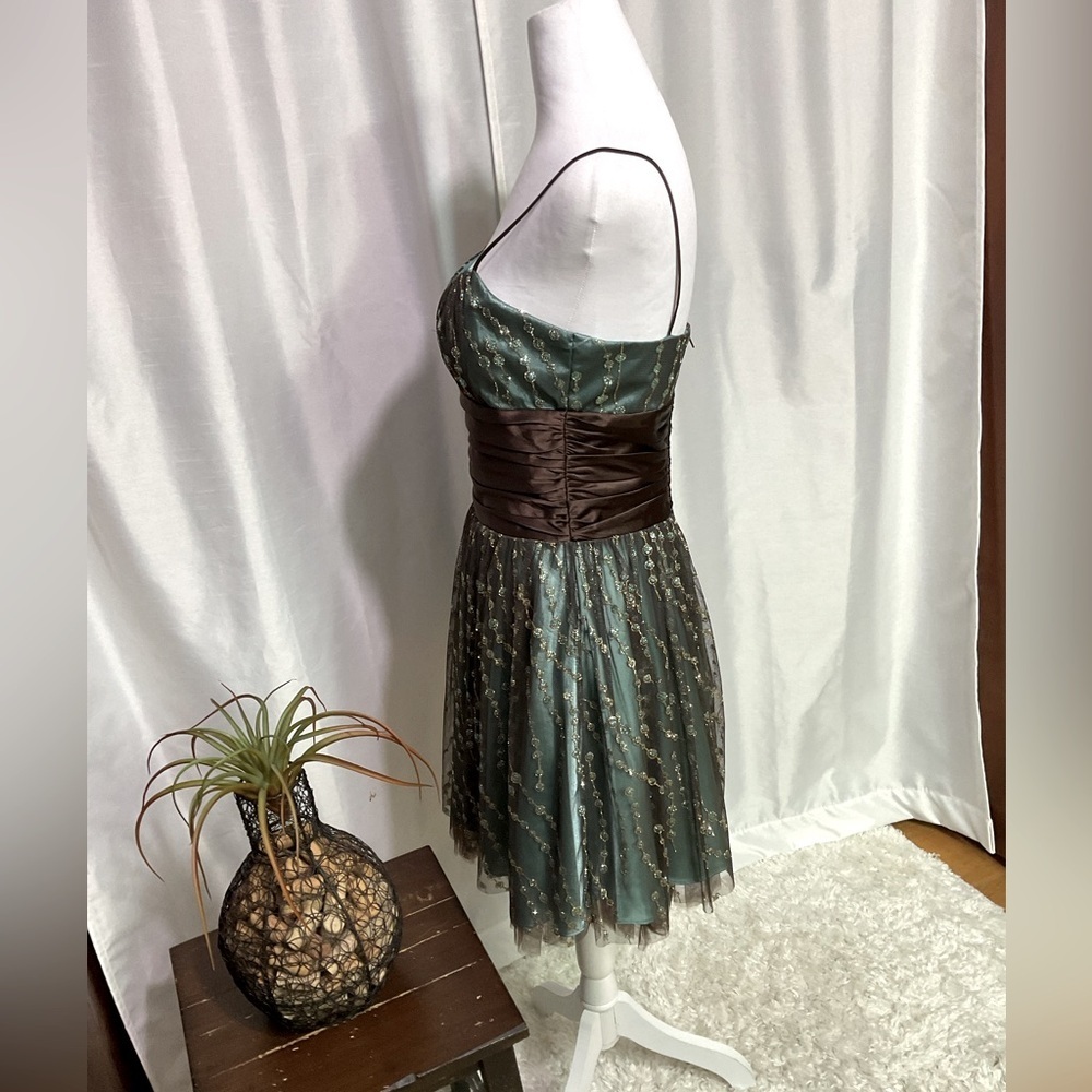 Morgan & Co. Vintage Y2K Formal Dress - Picture 5 of 16